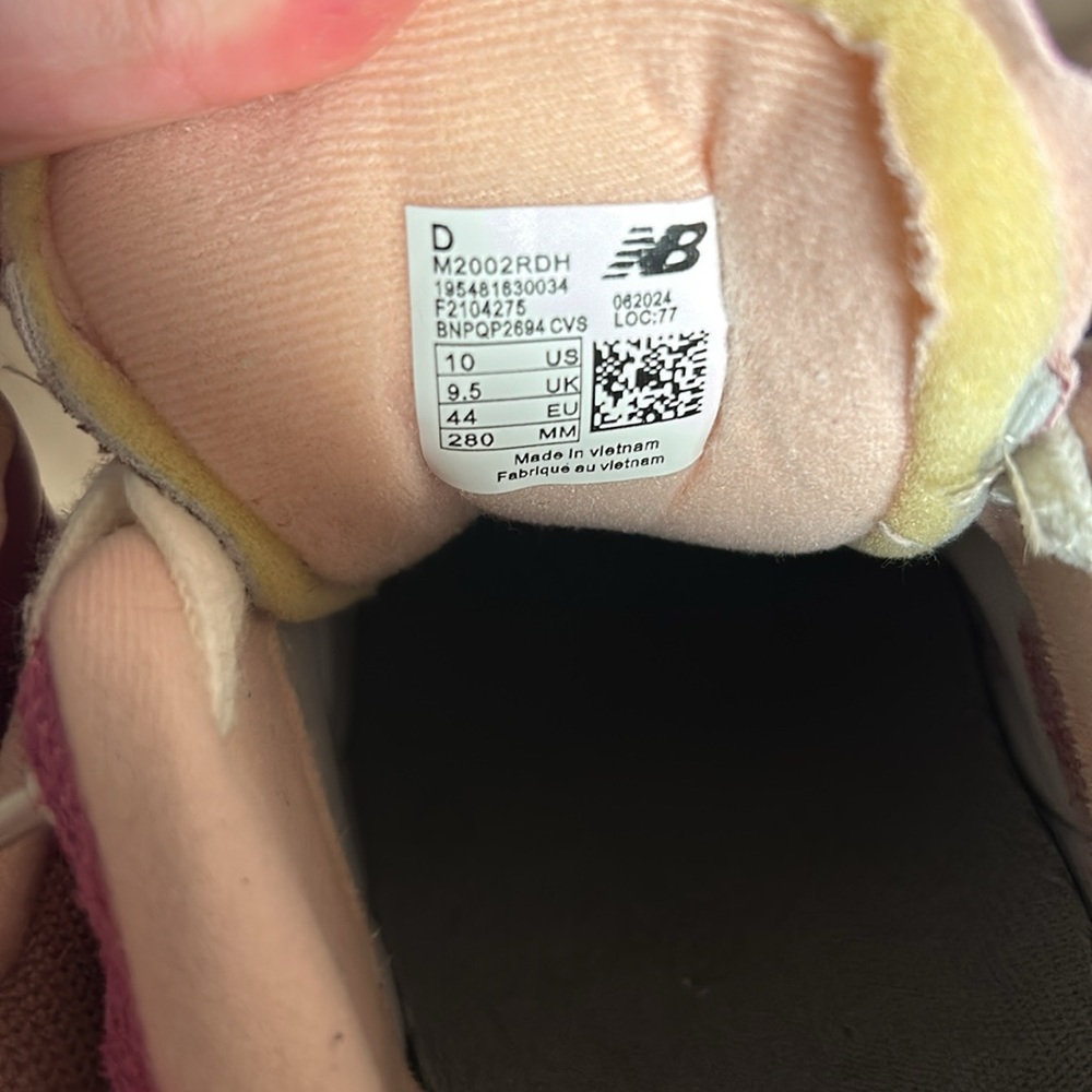 New Balance 2002r View 2